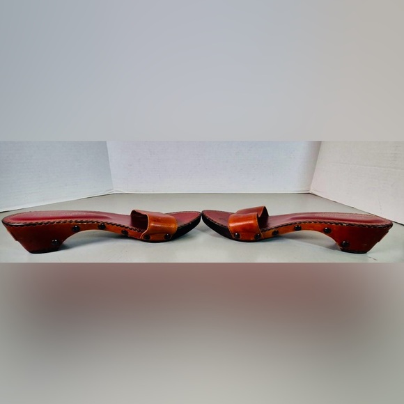 YSL Lola Vintage Leather Sandals Size 39 Made in Spain
COA by Legitmark - Picture 5 of 6